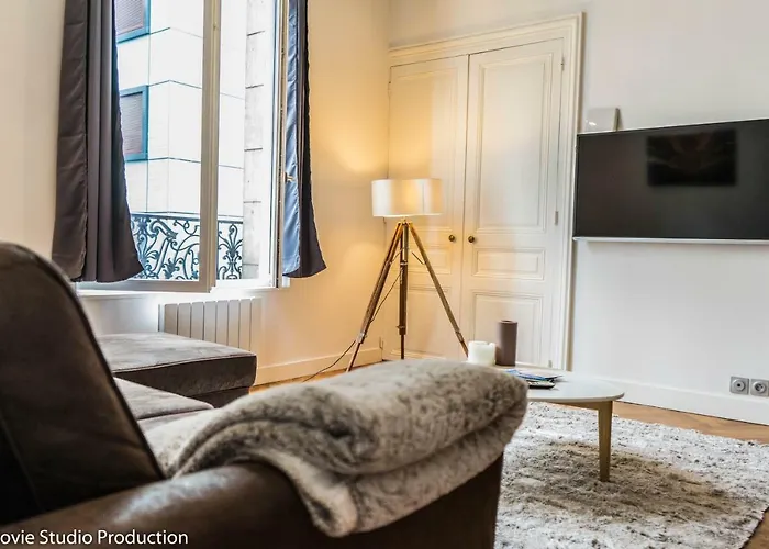 Charming Haussmannien 50m2 - Center דירה